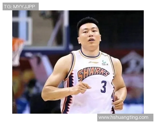 李根的篮球之路：从青涩少年到职业球员的奋斗与成长故事